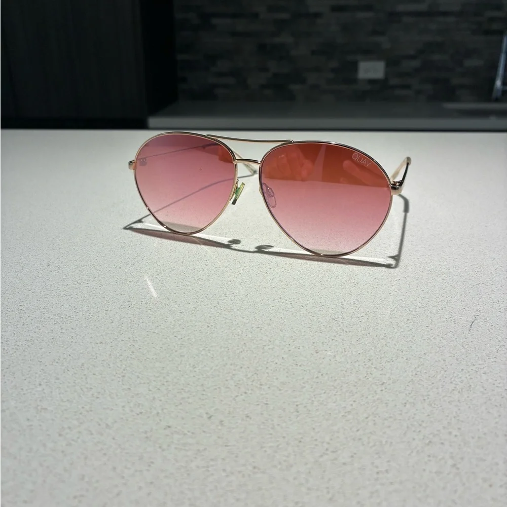 Quay Sunglasses with Pink Lenses - Picture 3 of 9